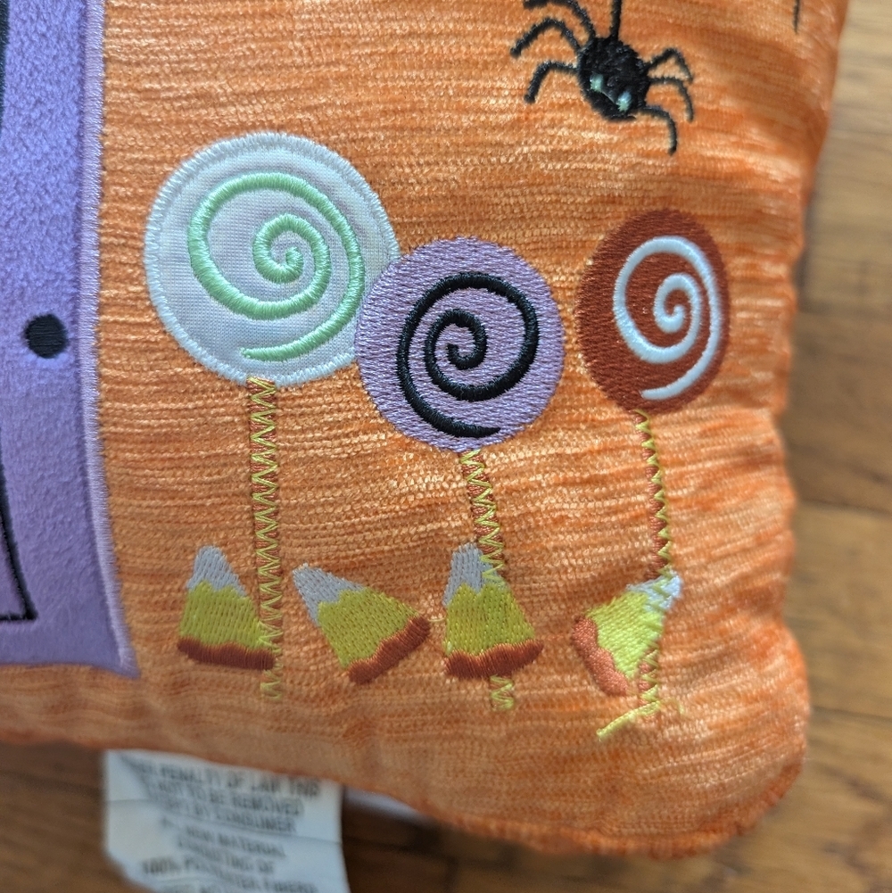 NWT Issac Mizrahi Halloween Haunted House Decorative Pillow - Picture 6 of 9